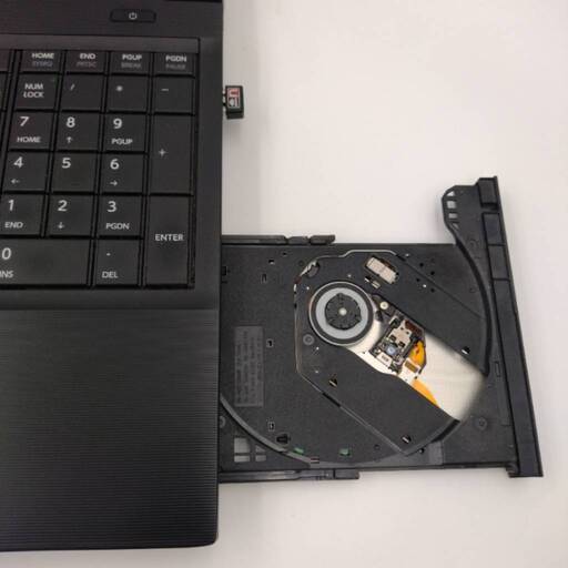 東芝　4世代Core i5 新品SSD480G搭載　メモリ4G CD/DVD　大画面15.6インチ　テンキー　 Wifi対応　#15F