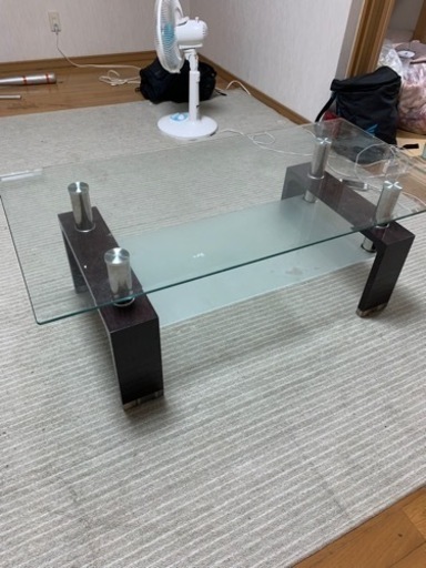 ガラステーブル