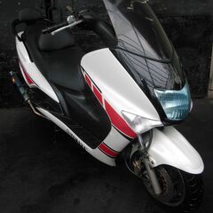 YAMAHA マジェスティ125FI ホワイト カスタム 社外マ...
