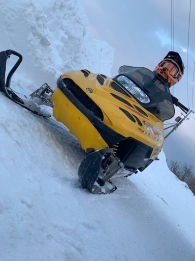 取引中　スノーモービル　スキードゥー　ROTAX700 バックギア付き