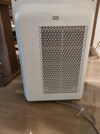 シャープ　加湿空気清浄機　SHARP KI-HX75-W