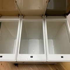 (受け渡し予定者います)ゴミ箱三連　シンプル　ナチュラル　おしゃれの画像