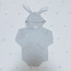 ベビーロンパース  3着セット　うさ耳♥︎︎花柄♥︎︎ケーブルニット　80cmの画像