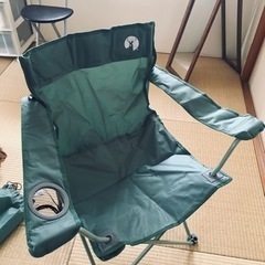 【新品】 キャプテンスタッグの棚モック付アウトドアチェア
