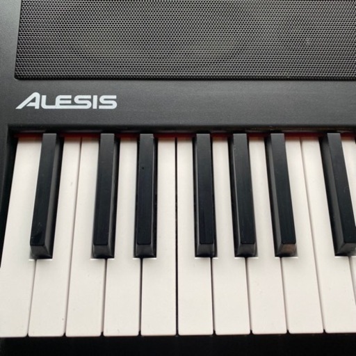 Alesis keyboard 88  スタンド付き　椅子付き