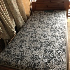 シングルベッド