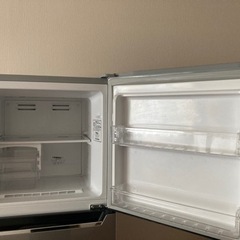 行き先決まりました❗️ 差し上げます　Hisense(ハイセンス)2ドア冷蔵庫　227Lの画像