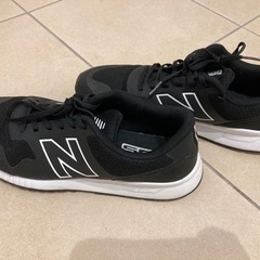ニューバランス　　27.５センチ