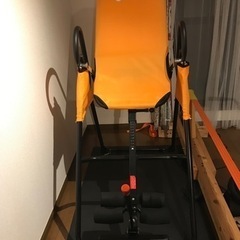 ② 逆さぶら下がり健康器