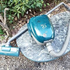 SANYO 紙パック式掃除機　舞姫　SC-T51 グリーン SANYO 紙パック式掃除機 舞姫 SC-T51 グリーン - メルカリ