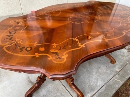 イタリア家具、テーブル