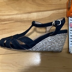 ASICS サンダル、サイズ36、本革、紺色の画像