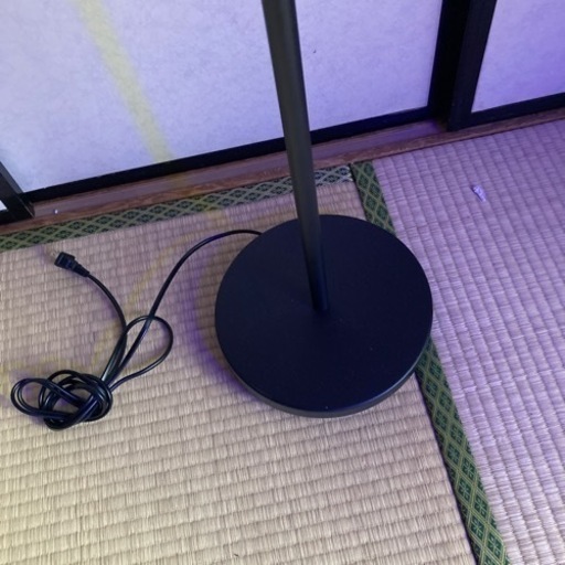 美品　共同照明 フロアスタンド ランプ フロアライト スタンドライト 3灯 LED電球対応 (GT-DJ-02B) 組立式 ブラック スポットライト 北欧 おしゃれ 間接照明 led スタンド照明 多角度 自由自在 照明器具 電気スタンド 個別点灯可 寝室 リビング 居間 インテリアライト ルームライト 【電球別売り】