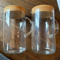 IKEAピッチャー2個
