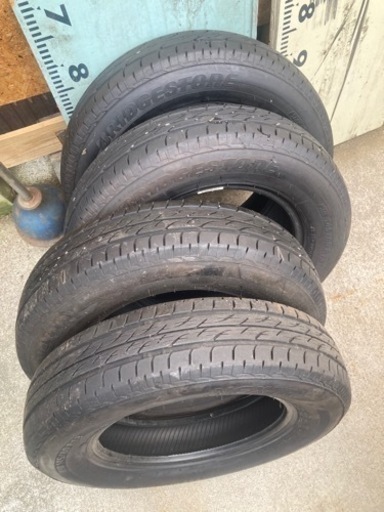 ブリジストン  ネクストリー145/80-13極溝中古