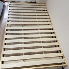 ニトリのセミダブルベットフレーム（新品）の画像