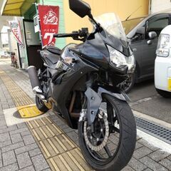 3月31日まで限定価格！カワサキ　ニンジャ２５０Ｒ　Ｆタイヤ・バッテリー新品・ヘルメットホルダ付きの画像