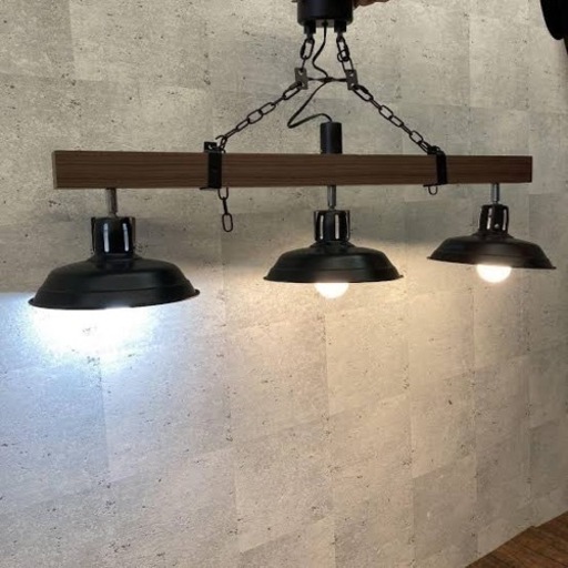 3連　照明器具
