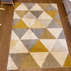 【再値下げしました！】ラグ カーペット 北欧テイスト マットの画像
