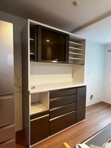 ほぼ新品、美品。棚　キッチンボード