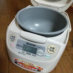 炊飯器の画像