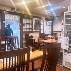 『給料日払い手渡しOK!』 🎈大餃子酒場 新橋店🎈 『ホール・キッチン・アルバイト募集中！！』の画像