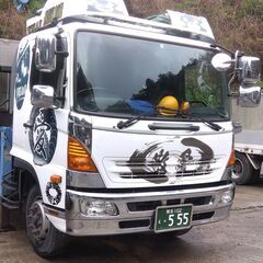 ミニ10tユニック　　ドライバーの画像