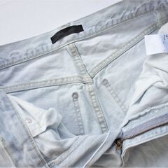 【No.31】UNIQLO ダメージジーンズ デニム 24(61cm)の画像