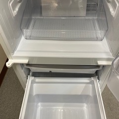 ❄️SHARPノンフロン冷蔵庫　2018年式　1人〜2人用　137L❄️の画像