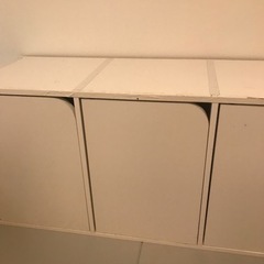 ニトリ　扉付きカラーボックスの画像