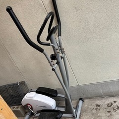 筋トレマシンの画像