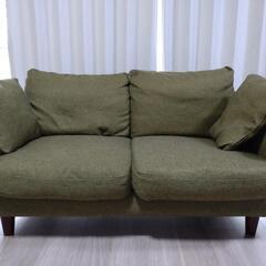 二人掛けソファー　クッション付の画像