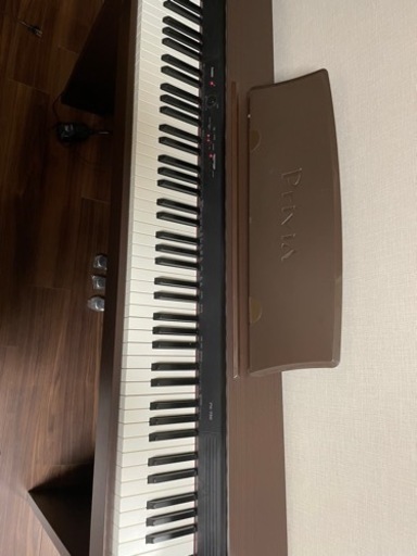 電子ピアノ　