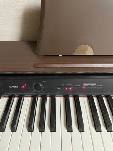 電子ピアノ　