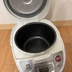 タイガーマイコン炊飯ジャー JBA-B100 炊飯器 5.5合炊きの画像
