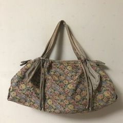 花柄　ハンドバッグ🌸