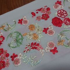 刺繍半襟の画像