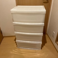 4段　ラック　衣装棚