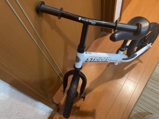 ストライダー⭐︎希少白⭐︎美品