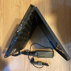 【ジャンク】Thinkpad X60s  X2002台　 純正アダプター2個付の画像
