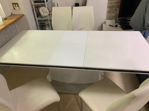 ダイニングテーブル