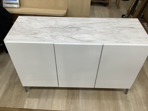 3枚扉サイドボード　LOWYA 入荷致しました！