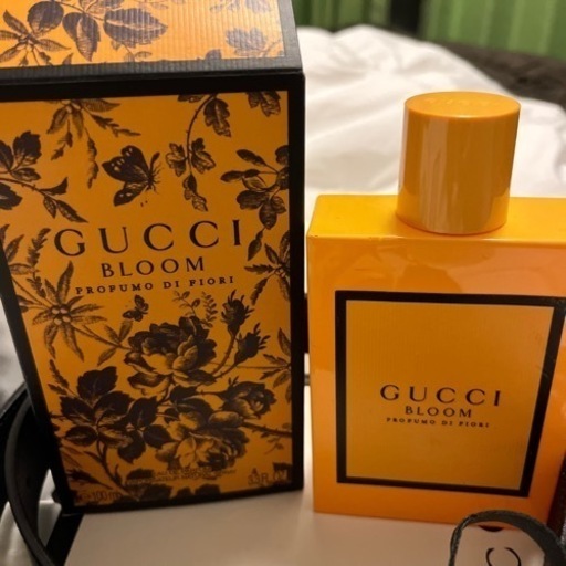 GUCCI    ベルト香水指輪今ならセットで3万円