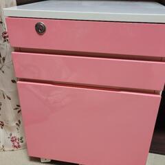 デスクの引き出しだけです。