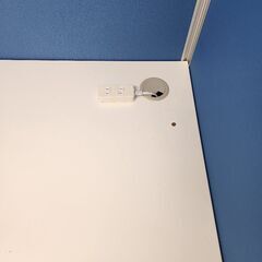 自習室で使用していたパーテンションと天板 6台セットの画像