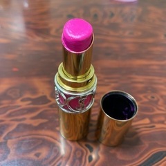 YSLのリップ