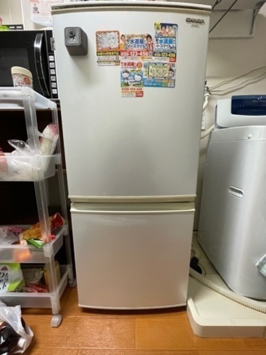 冷蔵庫　SHARP