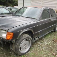 ベンツ―190E-16Vコスワース―車体部品取り車輛