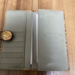 GUCCI2つ折り財布パイソン仕様の画像