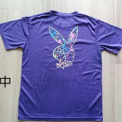 【無料】【未使用】PLAYBOY柄 Tシャツ 紫色【差し上げます】の画像